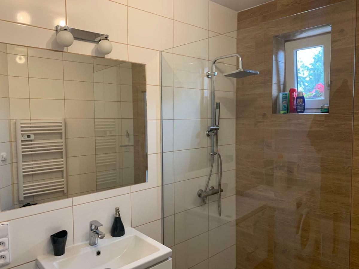 Tolarova Apartman パルドゥビツェ エクステリア 写真